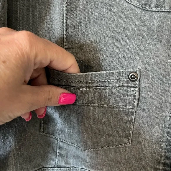 Multiples Gray Ruffled Denim Jacket Zipper Closure Women’s Size 1X - Picture 10 of 15